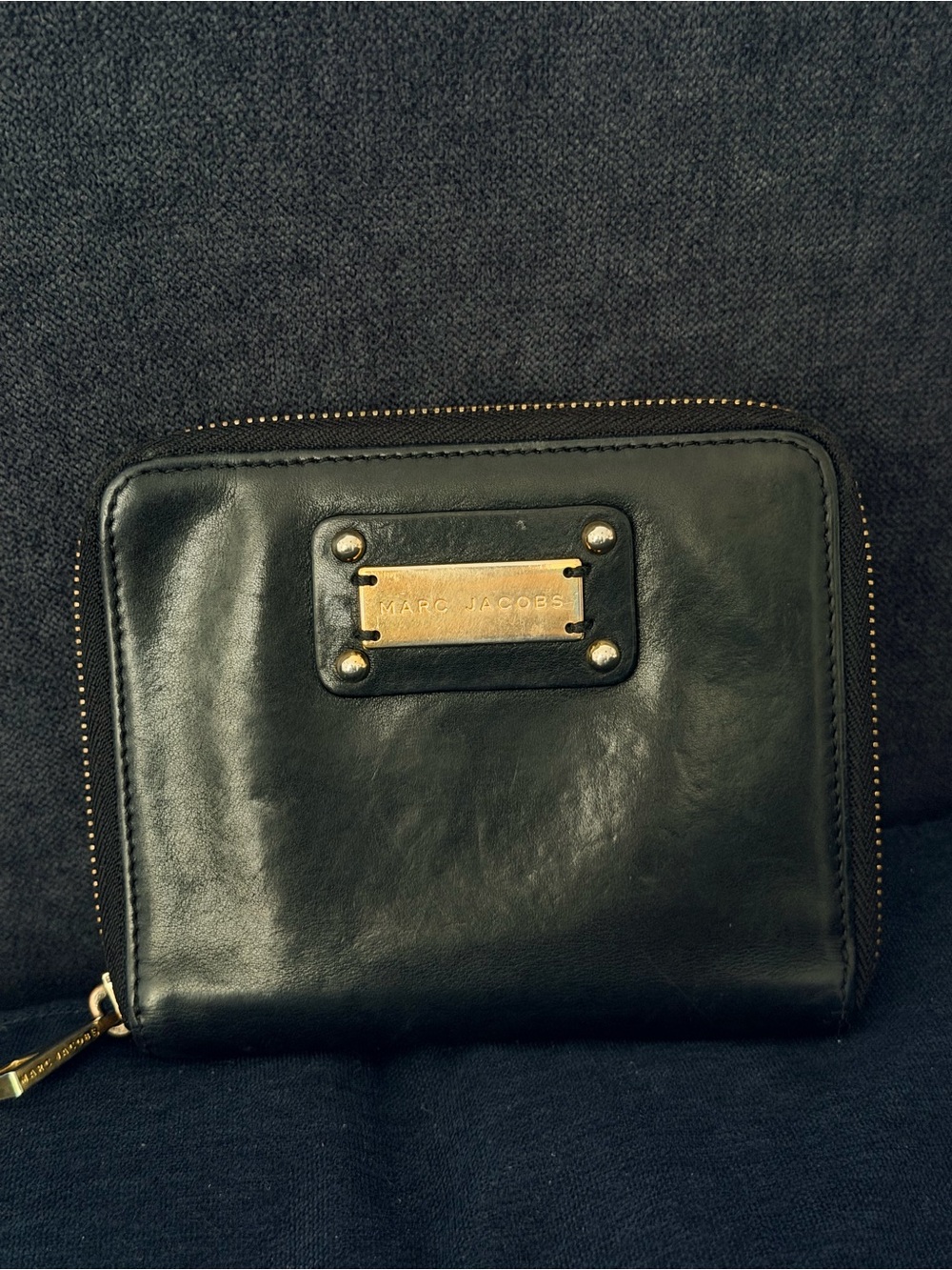Marc Jacobs Black Leather Compact Zip Wallet with Gold Plate